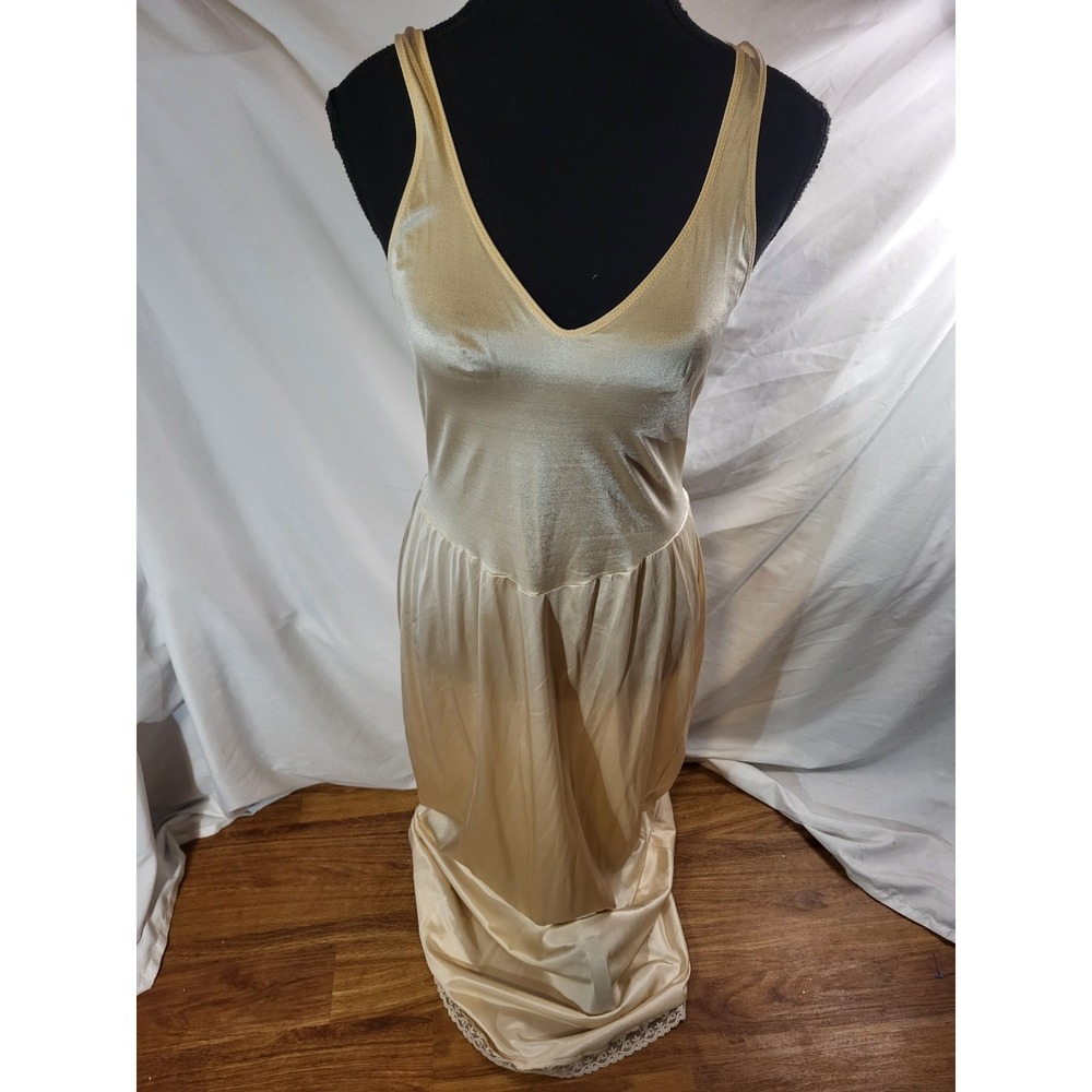 Vintage Warners Full Dress Slip Women 36 Beige 55700